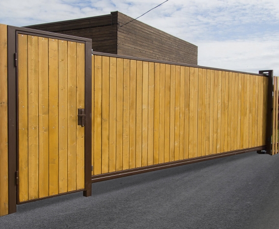 Деревянные ворота в Ипатово